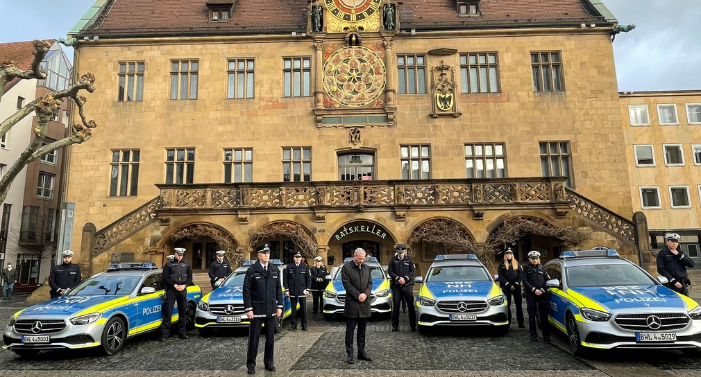 Minister Strobl und die Polizei Baden-Württemberg gedenkt in einer Schweigeminute den getöteten Polizisten in Rheinland-Pfalz