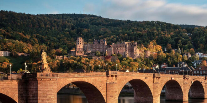 Bayaz auf Schlosstour in Heidelberg und Mannheim