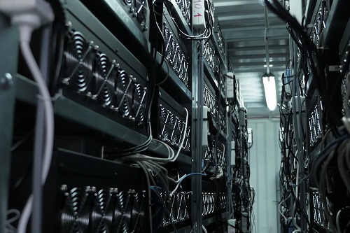 Bitcoin-Miner CleanSpark expandiert mit dem ersten Standorterwerb in Wyoming