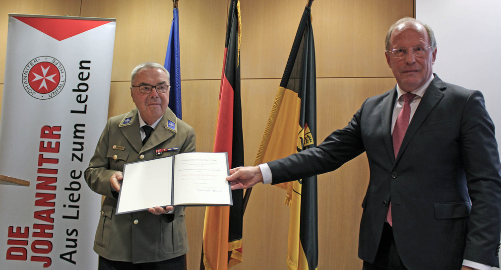 Bundesverdienstkreuz für Wolf-Dieter Graf von Degenfeld-Schönburg