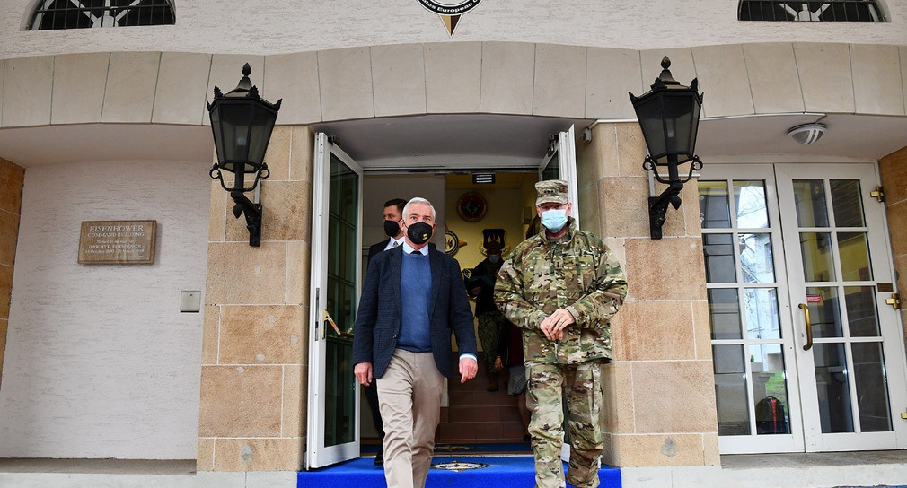 Innenminister Thomas Strobl besucht "Patch Barracks"