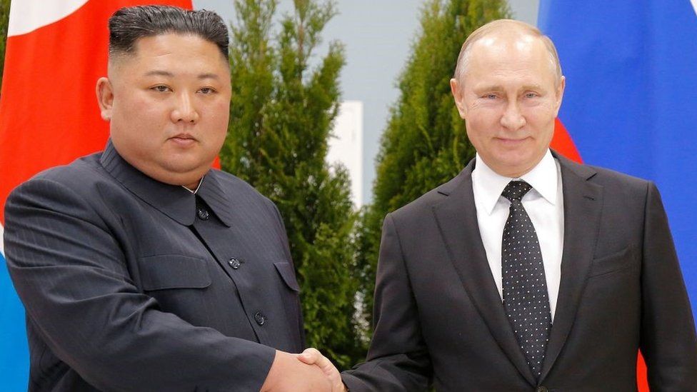 Der russische Präsident Wladimir Putin und der nordkoreanische Machthaber Kim Jong Un trafen sich 2019 im russischen Hafen der Stadt Wladiwostok