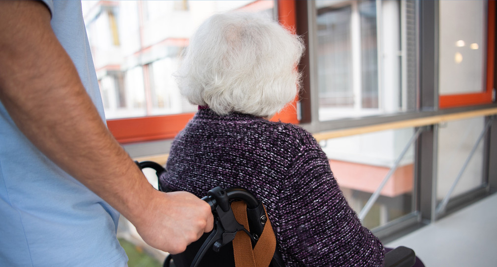 Land erhöht den Schutz in Alten- und Pflegeheimen