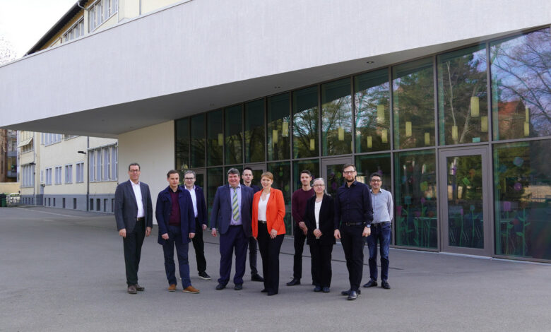 Lindlohr besucht Mensa-Neubau der Martin-Luther-Schule in Bad Cannstatt