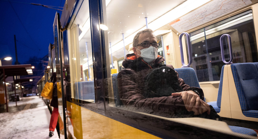 Medizinische Masken sind ab dem 25. Januar in Bussen und Bahnen obligatorisch