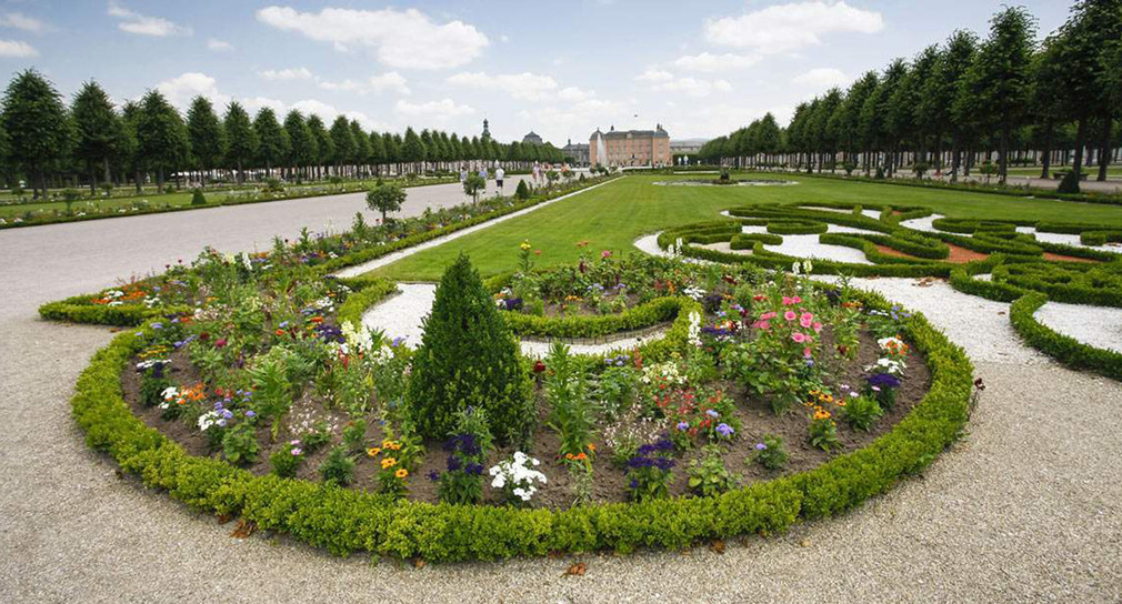 Nachhaltige Bodensanierung startet im Schwetzinger Schlossgarten