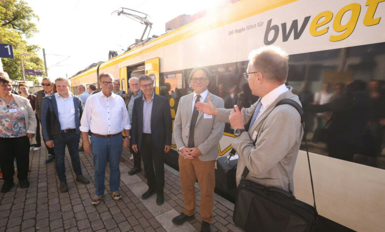 Bahnfahrt rund um den Kaiserstuhl zeigt Vielfalt des Ländlichen Raums