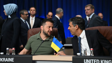 Der ukrainische Präsident Wolodymyr Selenskyj und Premierminister Rishi Sunak nehmen am Mittwoch um 17:00 Uhr an einer Sitzung des ersten Nato-Ukraine-Rats teil