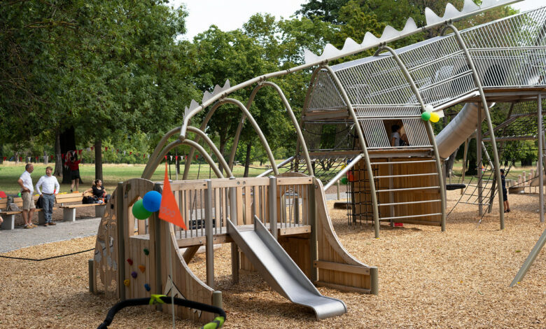 Dino-Spielplatz im Rosensteinpark eröffnet