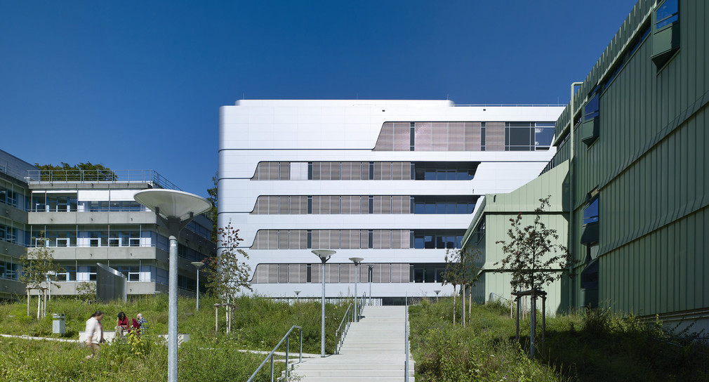 Neues Forschungsgebäude an die Universität Konstanz übergeben