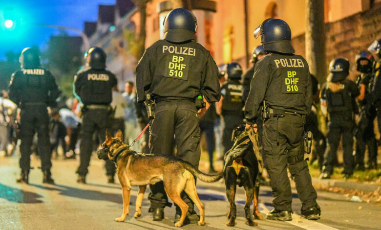 Kretschmann und Strobl verurteilen Ausschreitungen in Stuttgart
