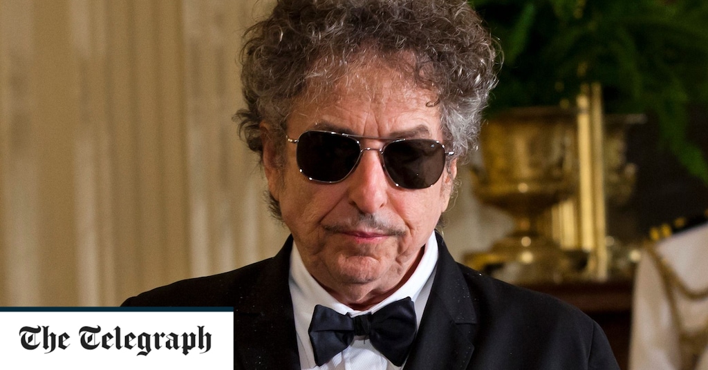 Bob Dylan: Ich habe mir Coronation Street mit Binge-Watching angesehen, weil ich mich dabei wie zu Hause fühle