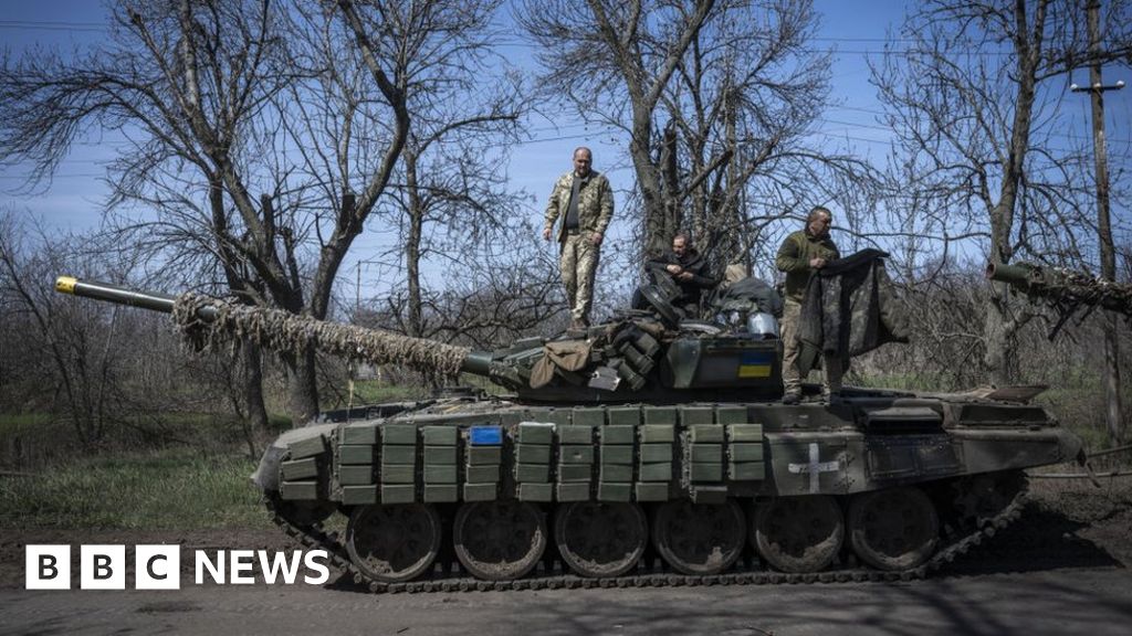 A Ukrainian tank near the frontlines in Bakhmut
