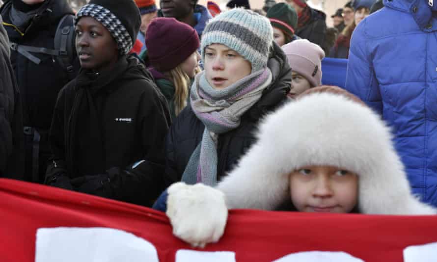 Die schwedische Klimaaktivistin Greta Thunberg beteiligt sich an einem Klimastreik mit samischen Kindern im schwedischen Jokkmokk.